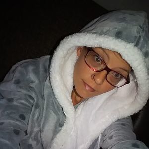 Meet your Posher, Christin songbird